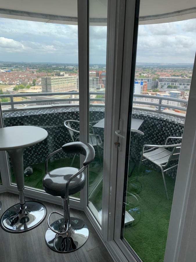 Luxury Panoramic Balcony Swindon Central 외부 사진